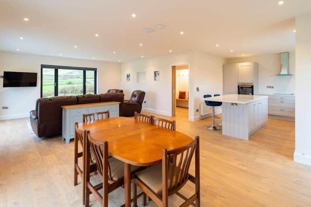 Dingle Way Rest ,Luxury Holiday Home المظهر الخارجي الصورة